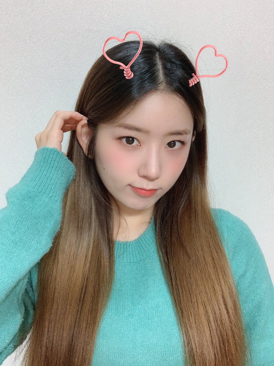 giirlgrouplooks's tweet photo. dreamnote ; boni https://t.co/DOneKtd67I