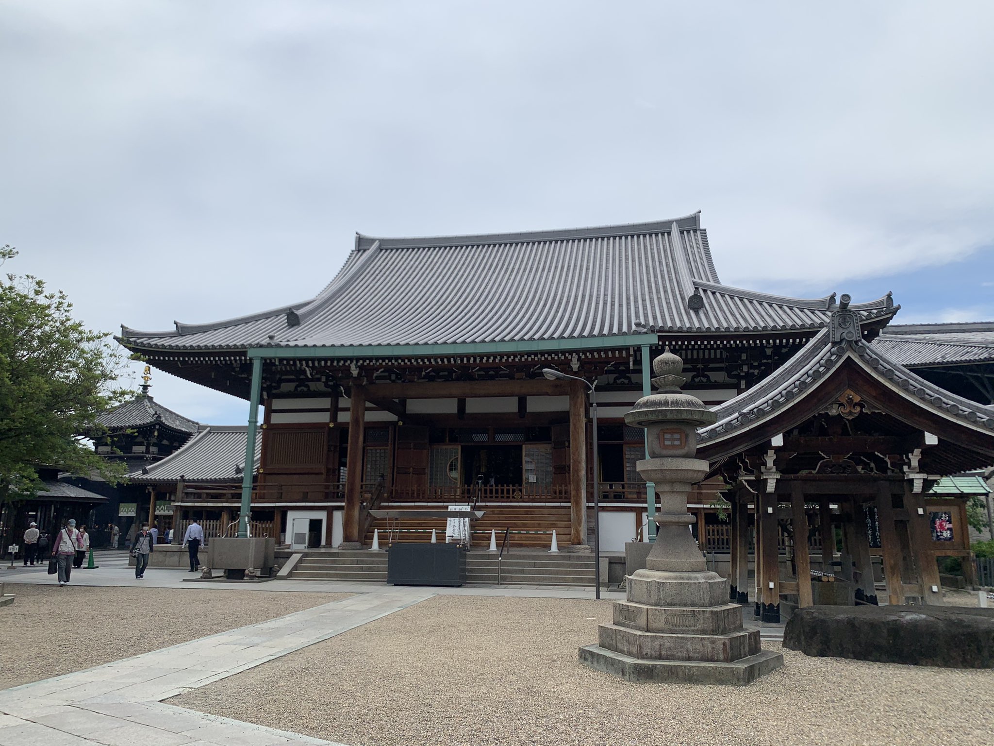 若井やるき 師若井はやと 横山たかし師 元相方若井たまるに 逢いに行っておりました 一心寺さん 爽やかな風で 迎えて下さいました 現在 上洛緑特急車内 若井やるき 師若井はやと 横山たかし師 元相方若井たまるに 逢いに行っておりました 一心寺さん 爽やかな風で 迎えて下さいました 現在 上洛緑特急車内