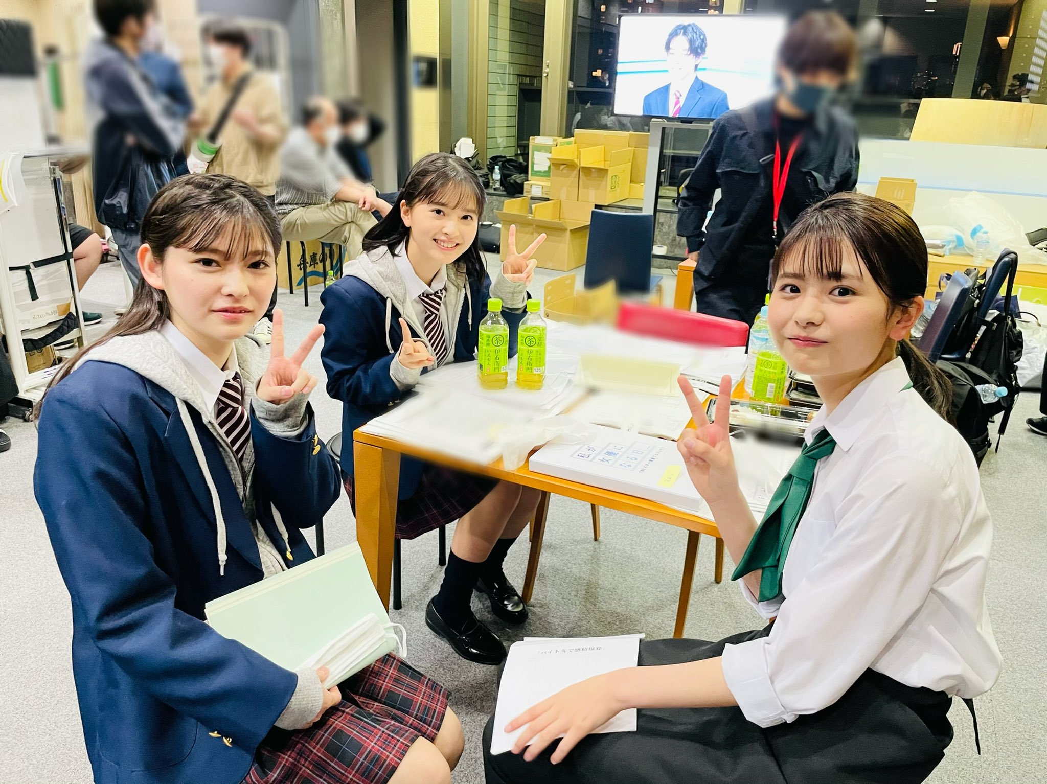 Twitter 上的 Tbsスター育成プロジェクト 私が女優になる日 放送まであと10時間 本番前のソワソワな3人 渋谷風花 飯沼愛 岡田里穗 私が女優になる日 Tbs T Co W5if3ly1rh Twitter