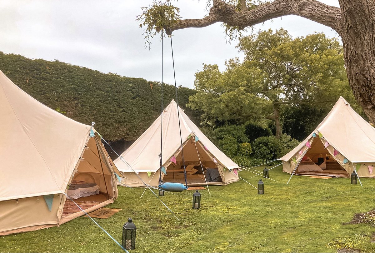 IslandBellsLtd's tweet photo. A super busy weekend for us as restrictions ease and wedding season can get going (someone tell the weather gods please!) We set these 3 Bells up for a weekend of Hen party fun, enjoy girls 💃🏽💕🥂🥳 #IsleofWight #glamping #camping #henparty #belltent https://t.co/GSOzEQLrRk