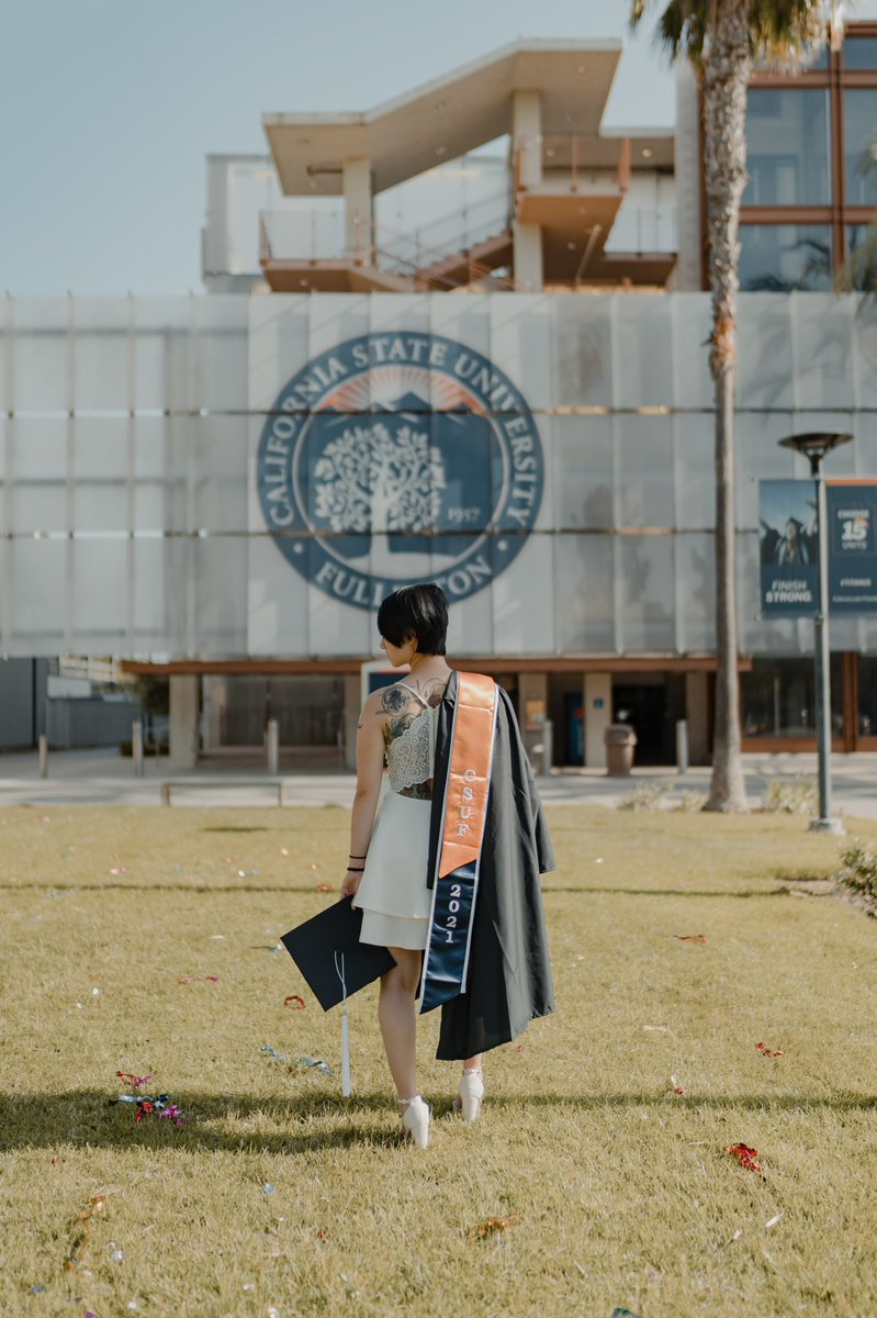 markkristoffer_'s tweet photo. happy grad szn y’all, throwin these up cause i’ve been loving the style i been shooting at. any RT/likes help ya boy get some feedback/love 🙏🏼 https://t.co/AiPjm7Eayb