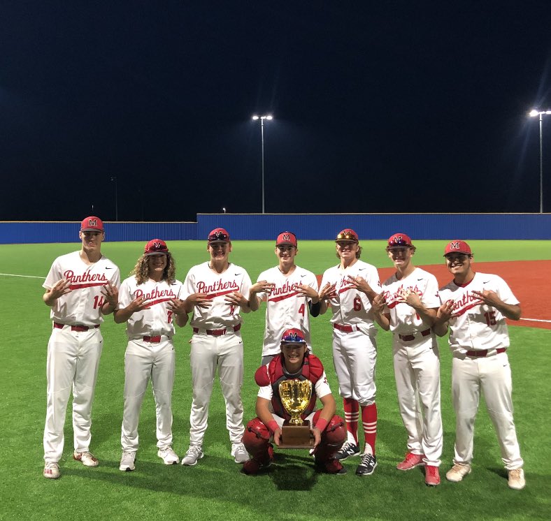 MaypearlBsBall's tweet photo. From a sad day ending a great season to the proudest moment w/ Graduation. Special moment for 8 ⚾️ seniors. Hold back the emotions &amp; enjoy every day 
Thank you 
@FrazierColt @michaeltodd_18 @Jake_frazier34 @ClayPayne14 @kjb11brooks Steven Davey
@tomascastanon12 @Carson__Winter https://t.co/0hJxQzSKew