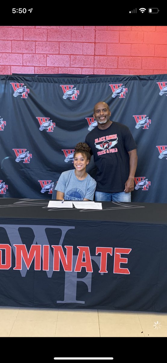 Alyssa 💫 tweet media