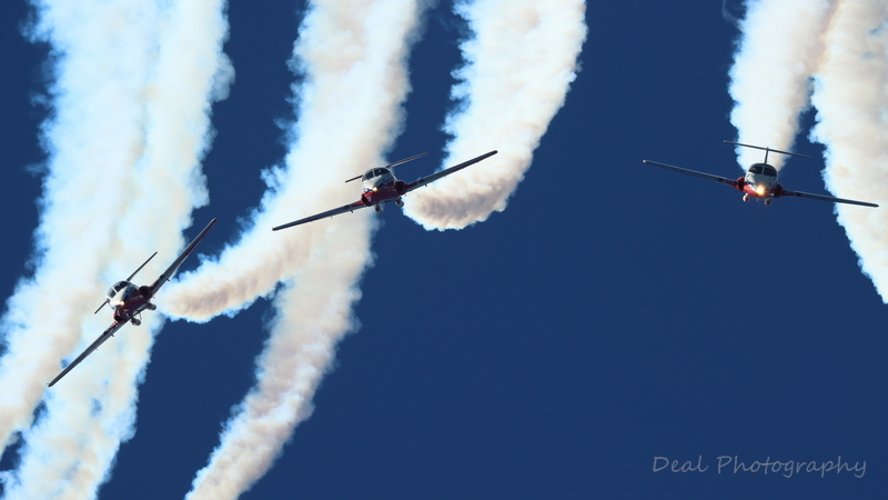 More snowbird photos from this morning.   #CFSnowbirds #Comox  <a href="/CFSnowbirds/">CF Snowbirds</a> <a href="/RCAF_ARC/">Royal Canadian Air Force</a>