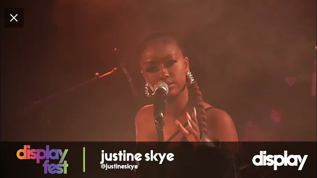 JSkyeBR's tweet photo. โ Justine Skye performando no #DisplayFest! ๐ https://t.co/G5GHSZQY6H