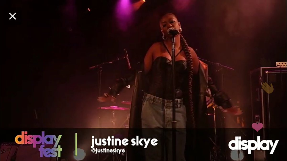 JSkyeBR's tweet photo. โ Justine Skye performando no #DisplayFest! ๐ https://t.co/G5GHSZQY6H