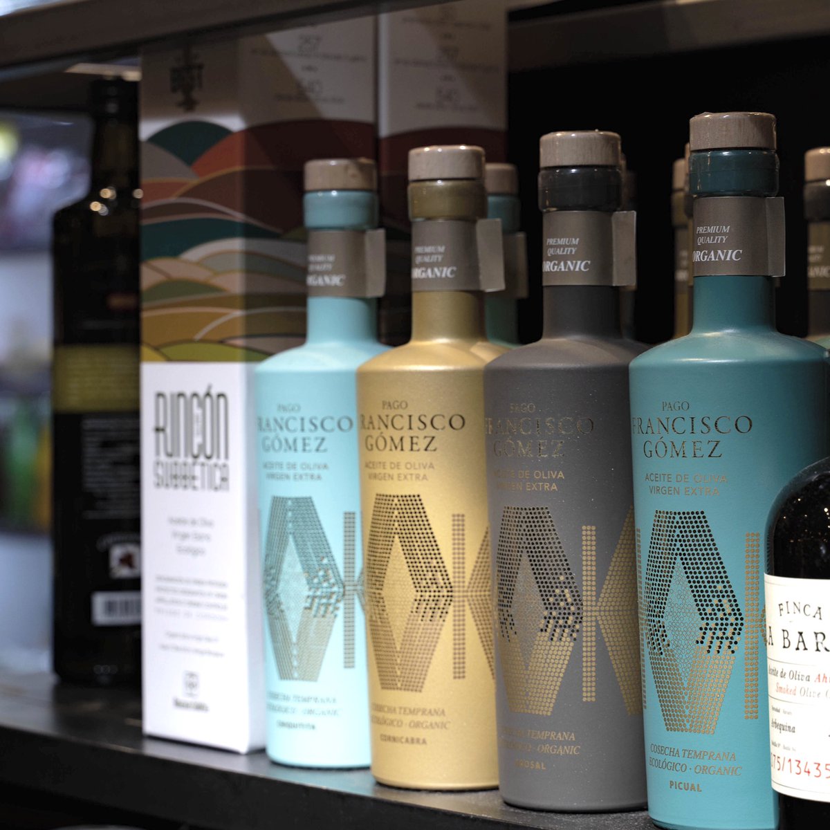 Premium Quality and Organic Olive Oils!
Among the new products at South China Seas are these four variations of Spanish olive oils by Pago Francisco Gomez (Chiquitita, Cornicabra, Grosal, Picual)

#southchinaseas1 #lifeistooshortforboringfood #granvilleislandmarket #oliveoil