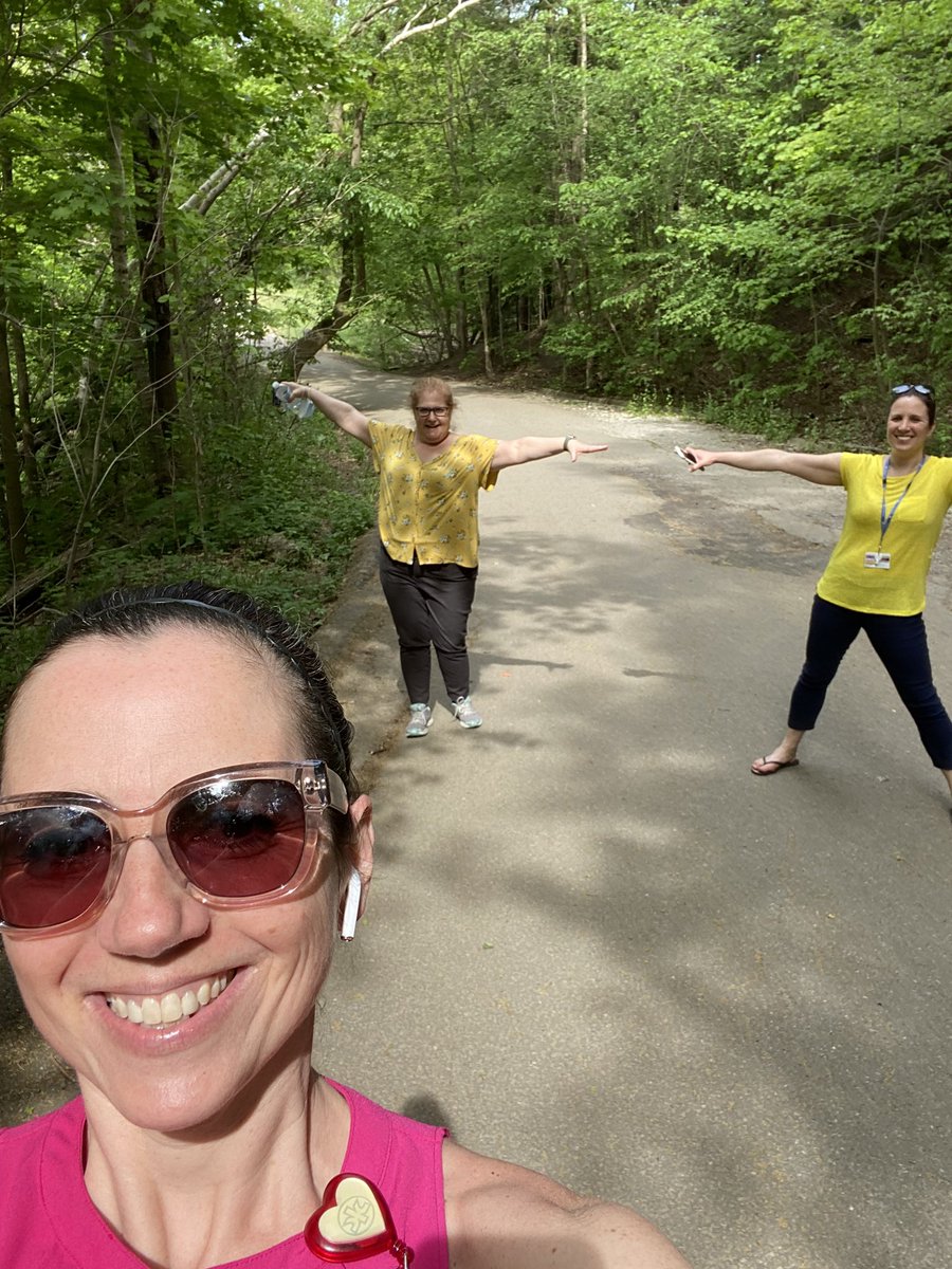 Took a physically distanced  #wellness walk and talk <a href="/Sunnybrook/">Sunnybrook Health Sciences Centre</a> park this afternoon with <a href="/steffanye/">Steffanye</a> and Lorraine! Lucky to have such beauty at our doorstep!  Stay safe this weekend!