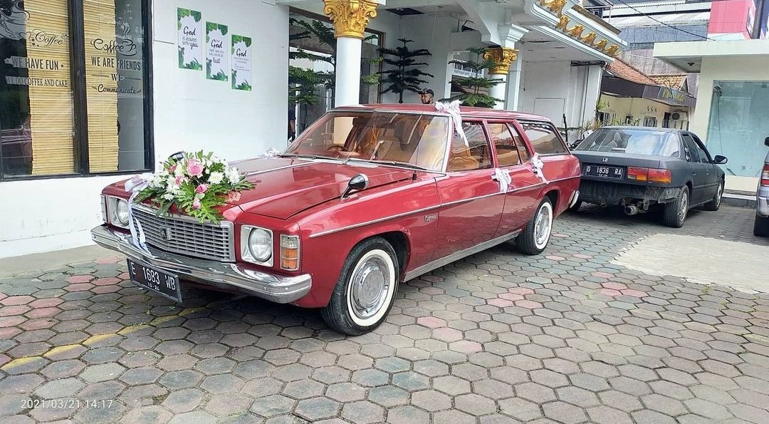 wedding cars for rent area bandung dan sekitarnya minat tanya2 boleh merapat mbah 🤘