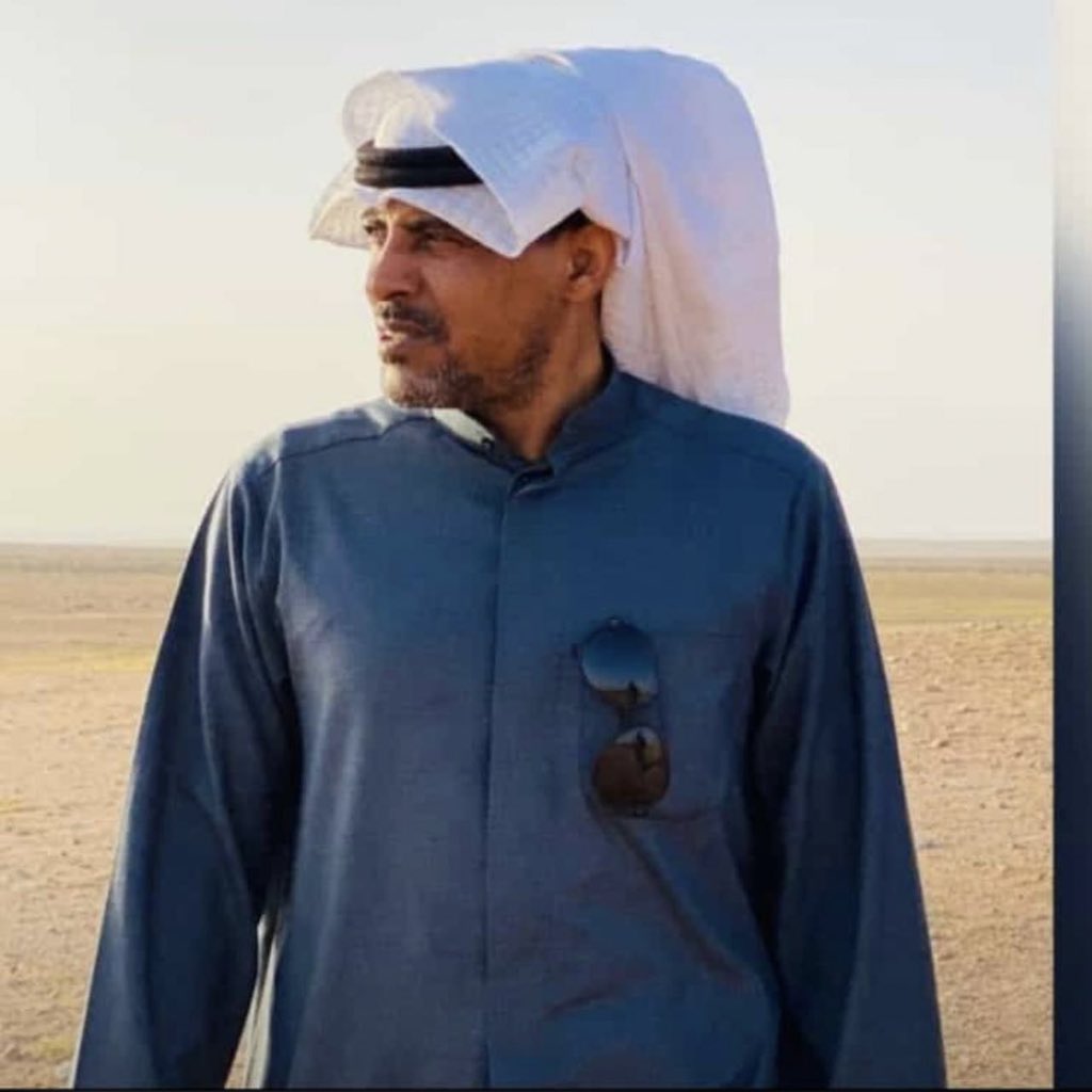 #مطيران_سالم ، الله يرحمه ويغفرله

يشهد لك المسجد بكثرة خطاويك
و تشهد لك الحاره بـْ حلو التعامل 

يـا جـعـل رحمـة ربنـا , مــا تخليـك
ياللي ملكت النعـْم و الطيب كامل