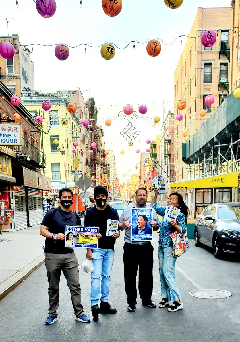 Chinatown!!! Not my District but so what 😊 We are Happy everywhere for @AndrewYang for Mayor #sendchinatownlove  #supportchinatown @jai4y4ny @TrippyYang @BillyCline @ZarMarquez