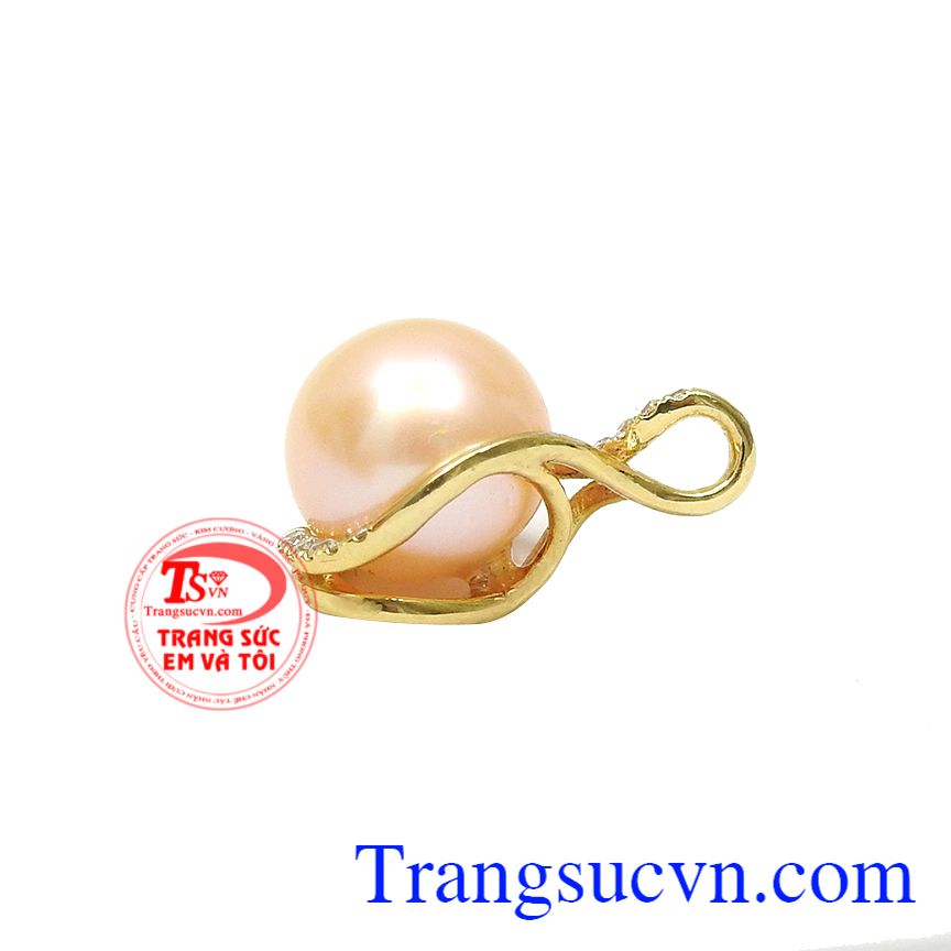 trangsucvn_com's tweet photo. https://t.co/d3sM0ofpSg Mặt dây nữ ngọc trai trang nhã là sự kết hợp từ vàng tây 14k sáng bóng, đá cz lấp lánh và viên ngọc trai sang trọng. https://t.co/g8ACNBSe3c #matdayPearl #Pearl #matvang #matngoctrai #matdayvangtay #gold14k #gold18k #EVT #EMVATOI https://t.co/pcNuSVBaum