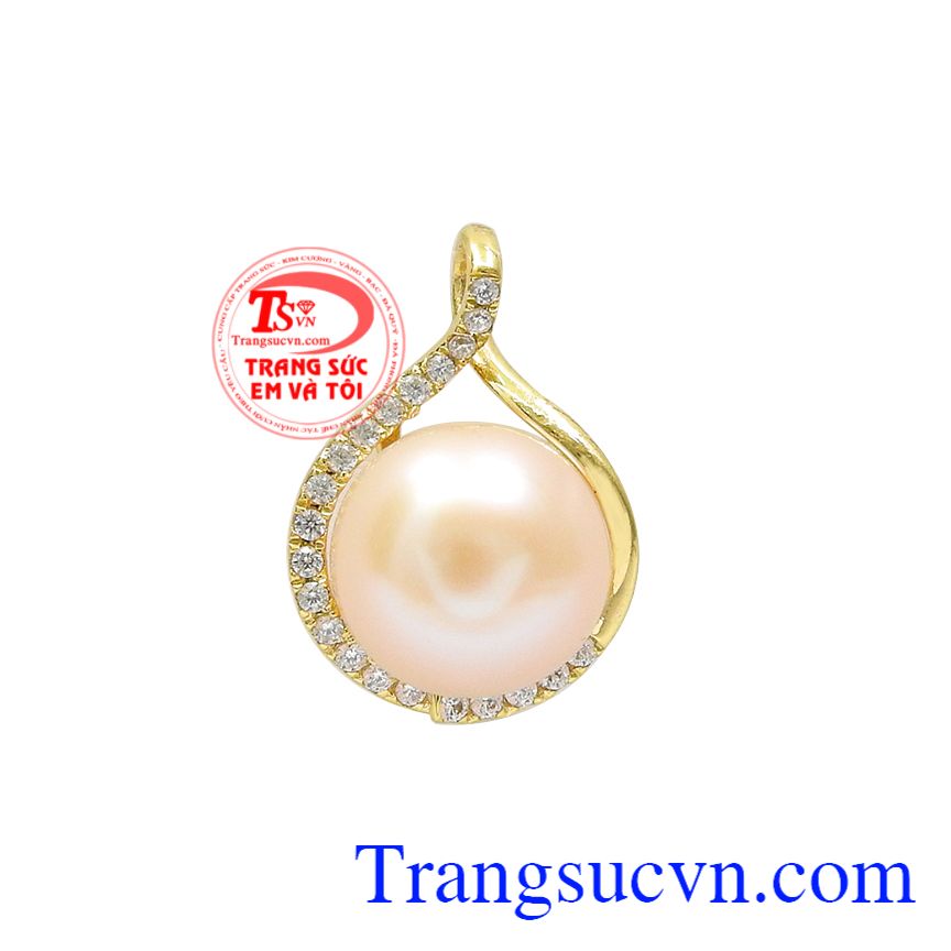 trangsucvn_com's tweet photo. https://t.co/d3sM0ofpSg Mặt dây nữ ngọc trai trang nhã là sự kết hợp từ vàng tây 14k sáng bóng, đá cz lấp lánh và viên ngọc trai sang trọng. https://t.co/g8ACNBSe3c #matdayPearl #Pearl #matvang #matngoctrai #matdayvangtay #gold14k #gold18k #EVT #EMVATOI https://t.co/pcNuSVBaum