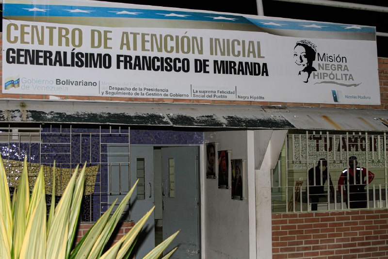GaboM2022's tweet photo. @gestionperfecta estuvo en el (CAI) Generalísimo Francisco de Miranda, en el estado Miranda, donde el personal de la Misión Negra Hipólita realizó una jornada de captación de personas en situación de calle. @MIJP_Vzla #22May #QuítaleLaCoronaAlVirus https://t.co/BoqBR85iCy
