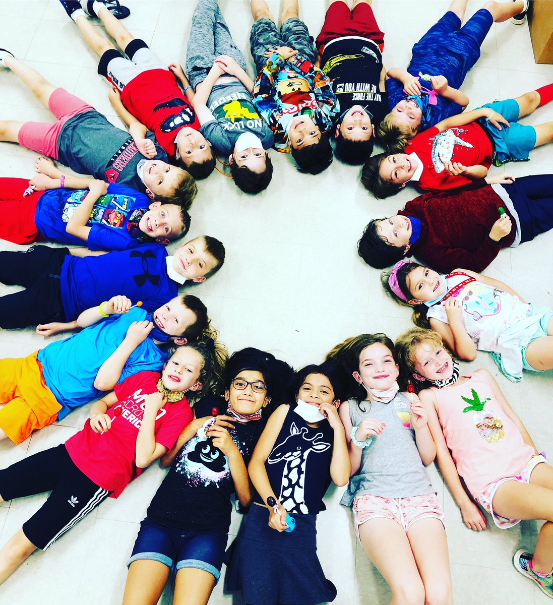 lisastrange2016's tweet photo. Happy summer everyone! We did it! These sweethearts persevered through a very unusual year. I’m so proud of them and proud to be a part of the best school district!!! @LewisvilleISD @BridlewoodES https://t.co/aYWdzti4XC