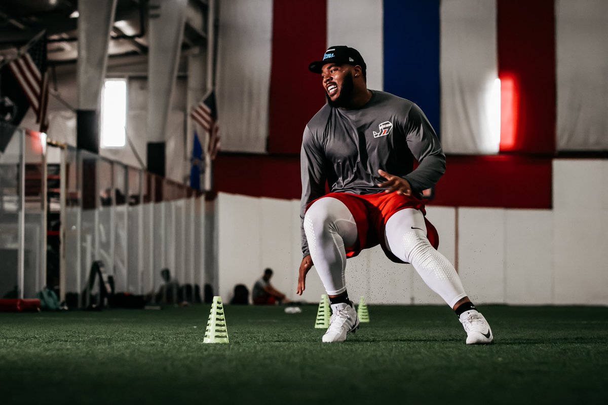 GrindSimmons94's tweet image. Loading...