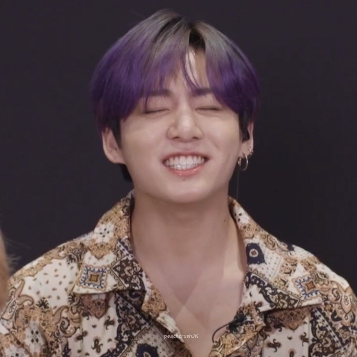 ลูกชายค่ะ ฟันแท้ขึ้นครบทุกซี่แล้วเลยพามาหาหมอฟัน แกยิงฟันอวดครบ 32 ซี่เลย