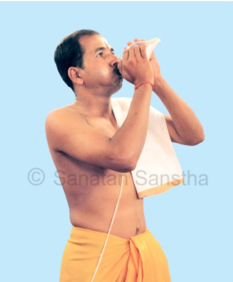 🐚Blowing of a conch reduces
movement of negative energies n
removes obstacle in attraction of Sattva
predominant frequencies of Devtas (Deities)
🐚This creates armour of Chaitanya around various tools used in ritualistic worship.
#SaturdayMotivation #COVID19 #SaturdayThoughts