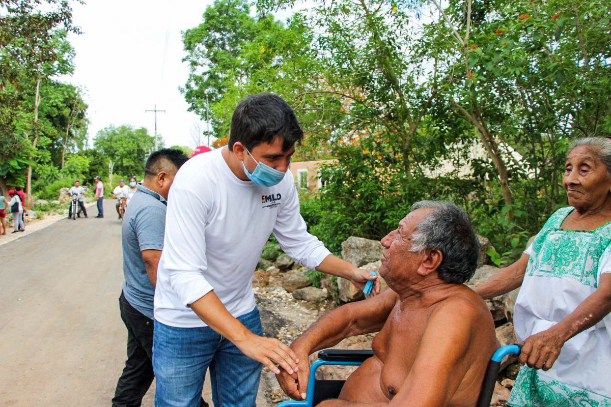 emiliolcal's tweet photo. Las necesidades de #Xculoc también serán atendidas y escuchadas.

Nuestras propuestas están encaminadas para construir #LaMejorEraChenera y que los resultados se perciban en cada rincón de #Hopelchén.

¡Vamos al 💯 para lograrlo!
🔵🔴🟡 https://t.co/3kqex0Q7qv