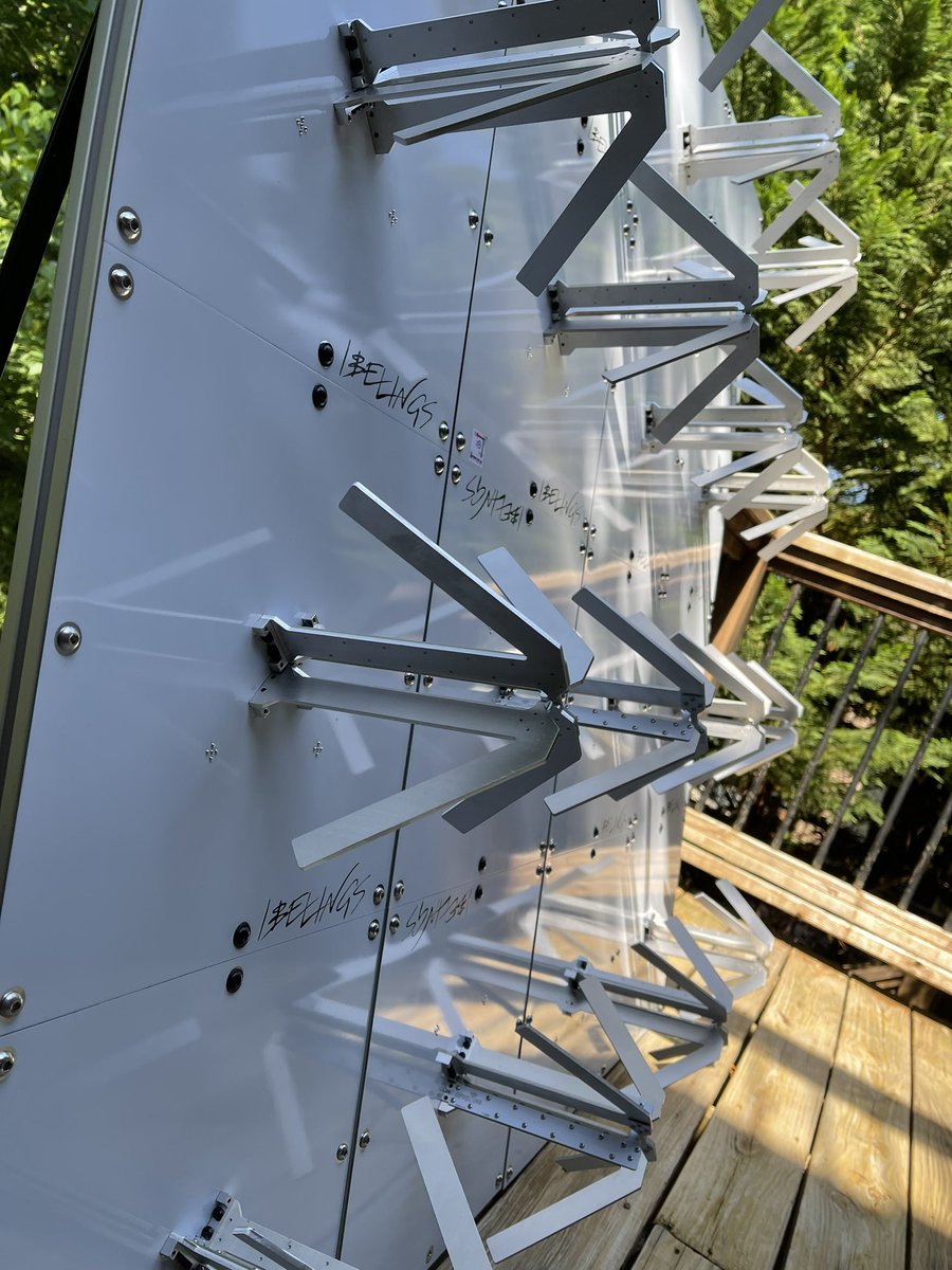 ibelings's tweet photo. looking for a "scratched and dented" 16 channel @XilinxInc RFSoC eval board to drive this 4x4 phased array at 420-450 MHz. #cubesat #phasedarray #rfspace https://t.co/2iH1gO8CJJ