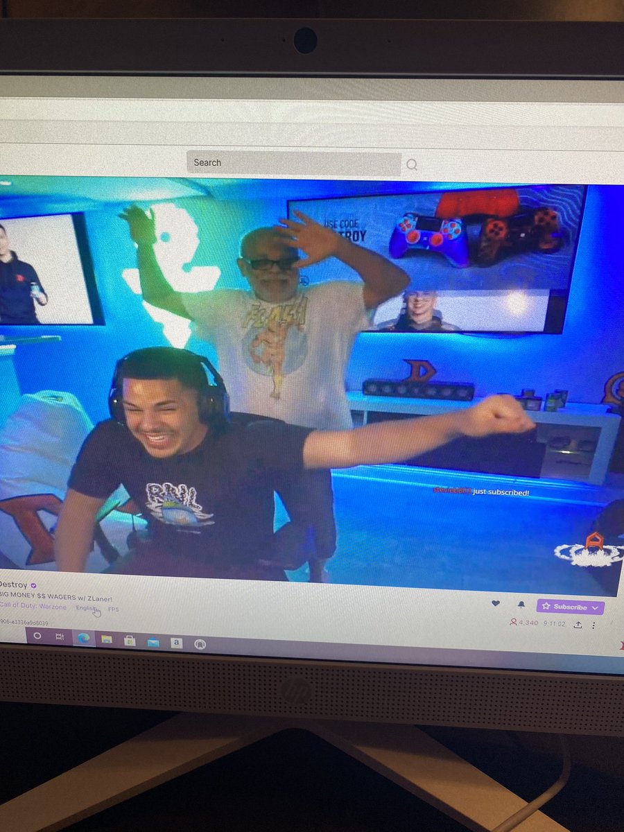 KingSipeZ's tweet photo. Yo @Destroy_215 this is hands down the best vibes i have seen in a long time!!! Grandpa D is feeling it. Love it! https://t.co/RzcwyJ307o