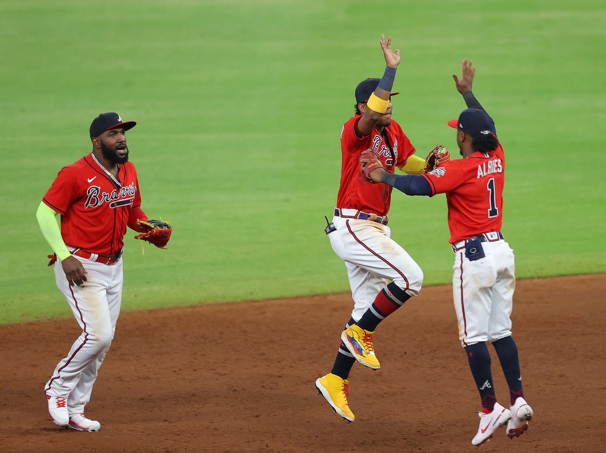 MLBONFOX's tweet photo. Braves are the first team in the history of MLB to have 7+ HRs and 2+ grand slams in a single game. 👏👏

(h/t @StatsBySTATS) https://t.co/Phdf0GDqpq