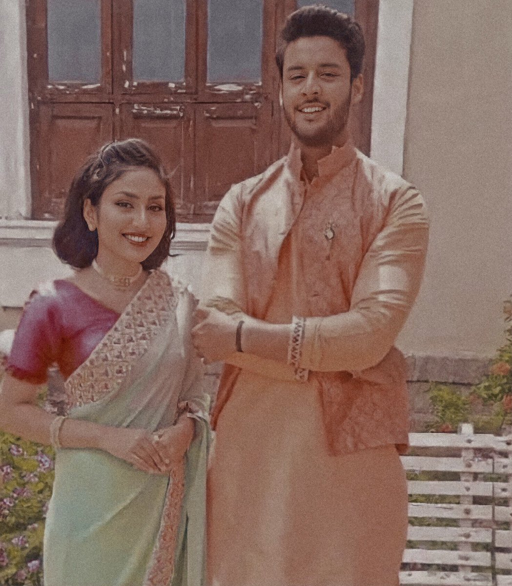 ❥𝓣 on Twitter: "Vashmay mehendi 😩😭♥️ I think I should resume the show 🥺 #KyunUttheDilChhodAaye #VashMay… "