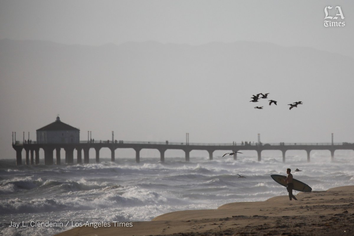 jaylclendenin's tweet photo. oops, i did it again...
Nick Folz tempts fait, in the windy surf off Hermosa Beach... he lasted just long enough to know it was too much!
#weather #featurehunt https://t.co/lUIBnKCiXM