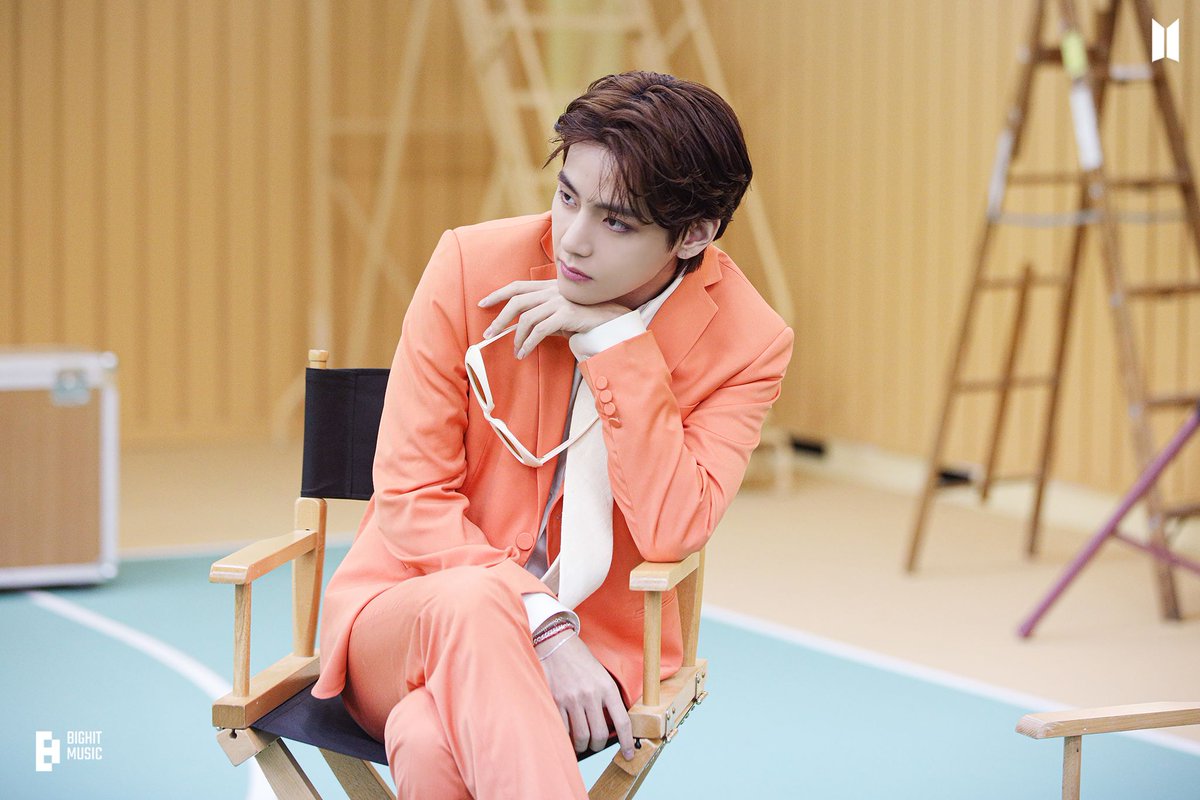 sceneryfortae's tweet photo. Taehyung in Dynamie official MV Photo Sketch https://t.co/kDs5pcwfO2