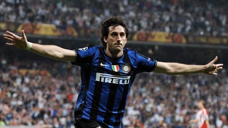 ManassesBasilio's tweet photo. 22 DE MAIO DE 2010💙🖤😍🏆

A 10 Anos atrás já tínhamos conquistado a Itália,desta vez foi a Europa e a vítima foi o poderoso Bayern De Munique na época

Jogo majestoso e épico de Samuel Eto'o e Sneijder e NOITE MÁGICA DE Diego Milito

#Inter #Internazionale2010 #TripleteInter https://t.co/Z35TtCvrXk