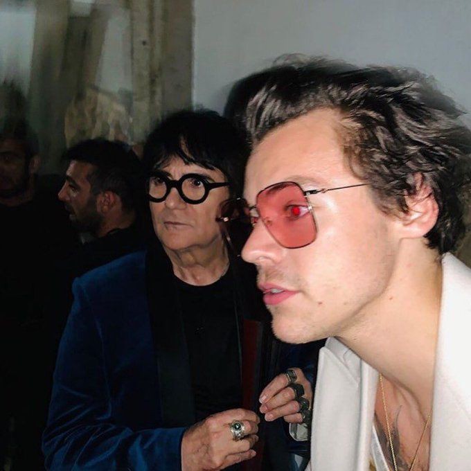 ihesblack's tweet photo. -Harry Styles in Rome, 2019 a thread https://t.co/1W05dgnPxN
