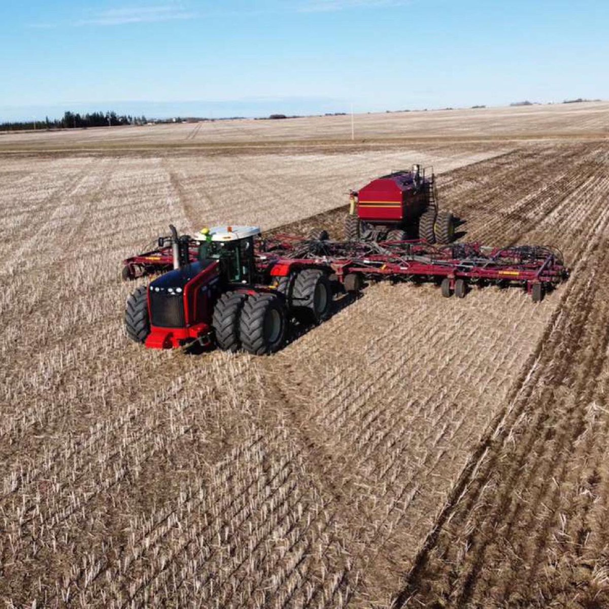 UofA_aggies's tweet photo. Hope everyone loved that little snap of winter we just had (say a prayer for the frosty canolas)! This weeks edition of #fieldworkfriday is brought to you by beer, hope and a lotta late nights! Have a safe May Long as our farmers wrap up #plant21!! #uofaaggies https://t.co/zX0ANxXAus