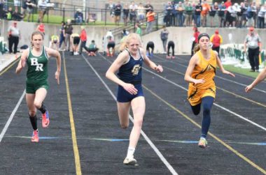 michtrack's tweet photo. YOW! @LexusBargesser of @GLAKEWARRIORS drops jaws with a 55.15 state leader at 400 in her D3 regional. Now No. 22 in Michigan history, all divisions. https://t.co/lKpKjtCwUm