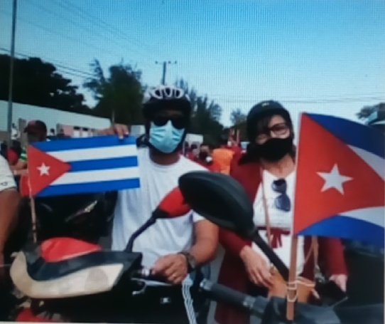 Colibr76018428's tweet photo. @Azucena50043864 @Miranda21351244 @mesa_tabares @AliRubioGlez @LizyAcosta4 @CuquitoCuba @LMA_Cuba @RobertoSotoV1 @Necio20201 #ConMiTeam Voy a sumarme a esa caravana el #30demayo para exigir el cese del #Bloqueo junto a los hermanos del 🌍 que nos apoyan en este justo reclamo alzando su voz solidaria #NoMasBloqueo #PuentesDeAmor #CubaNoEstaSola #QbaD♥️ https://t.co/65tJ5HPLaX