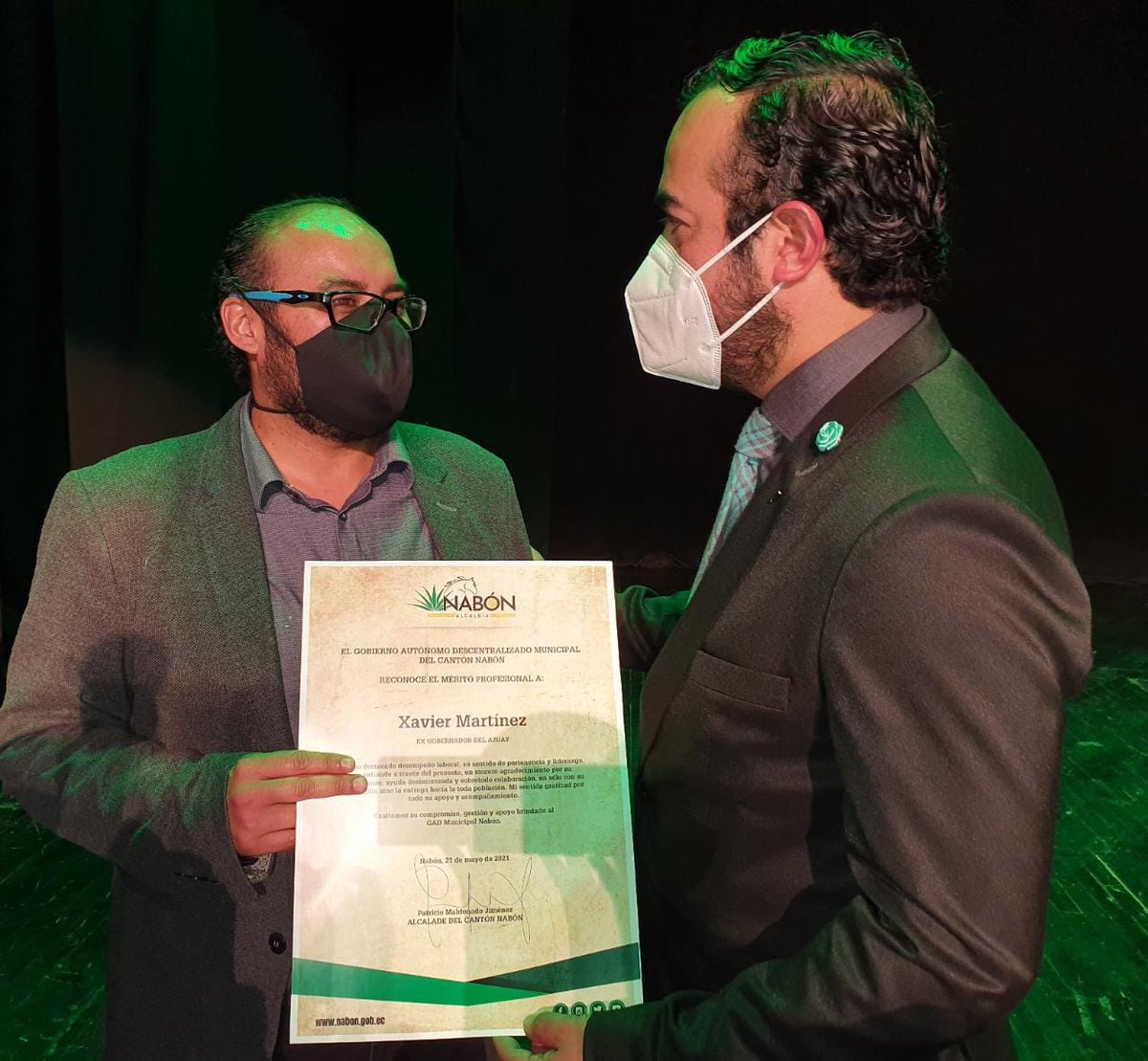 Gracias estimado @patricio2019m, es un honor recibir este reconocimiento, usted ha demostrado que a pesar de las dificultades el trabajo en equipo es el camino para afrontar los retos, un Alcalde que piensa en su gente y un mejor #Nabon, seguirá cosechando éxitos en su gestión.