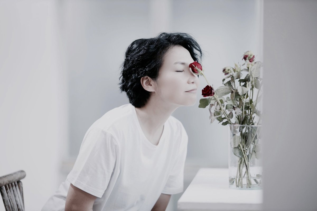 rosesirintip's tweet photo. Wake up and smell the roses https://t.co/7XFTCRaqbw