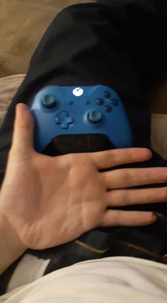 NotSoLittleDevil tweet media