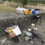 DQNすぎない？薄川の河川敷でBBQしていた人達が全部そのまま放置して帰宅!