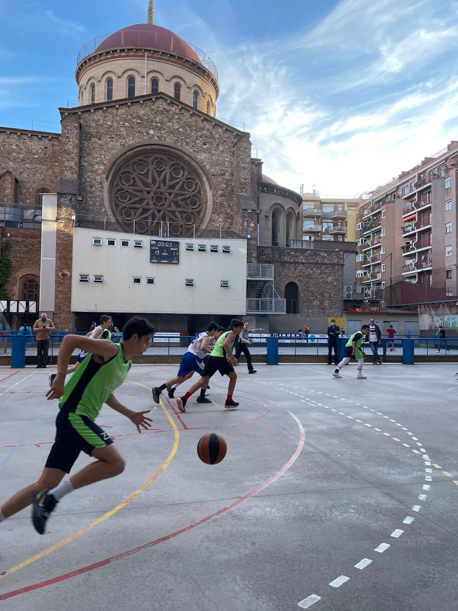 BasquetEPSA's tweet photo. Poc premi per la millora en termes generals de l'equip. https://t.co/CAIjVKrsOz