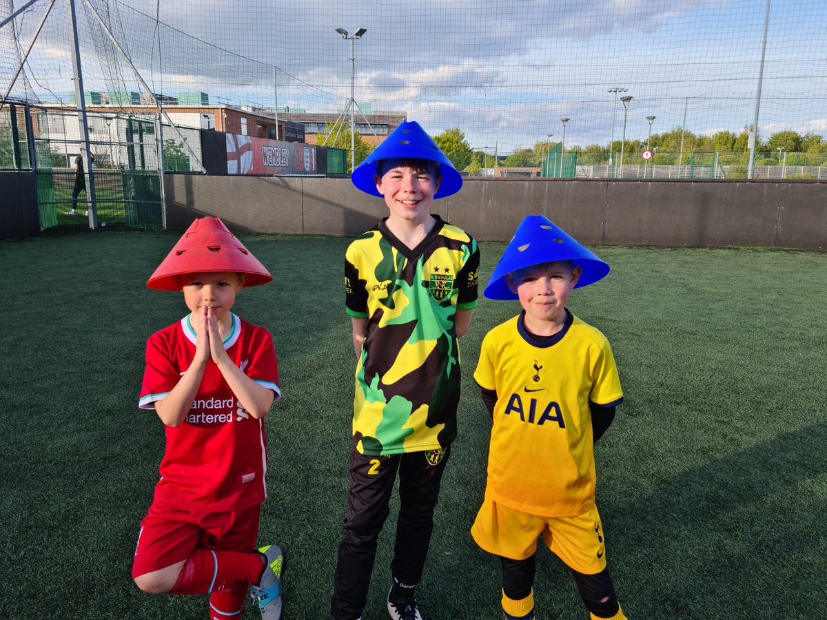 _TMAcademy's tweet photo. Happy Monday from 3 of our #TMATribe #FunTimeFriday at Goals Filton 🤣 @OfficialTM_3 https://t.co/60kawBF83J