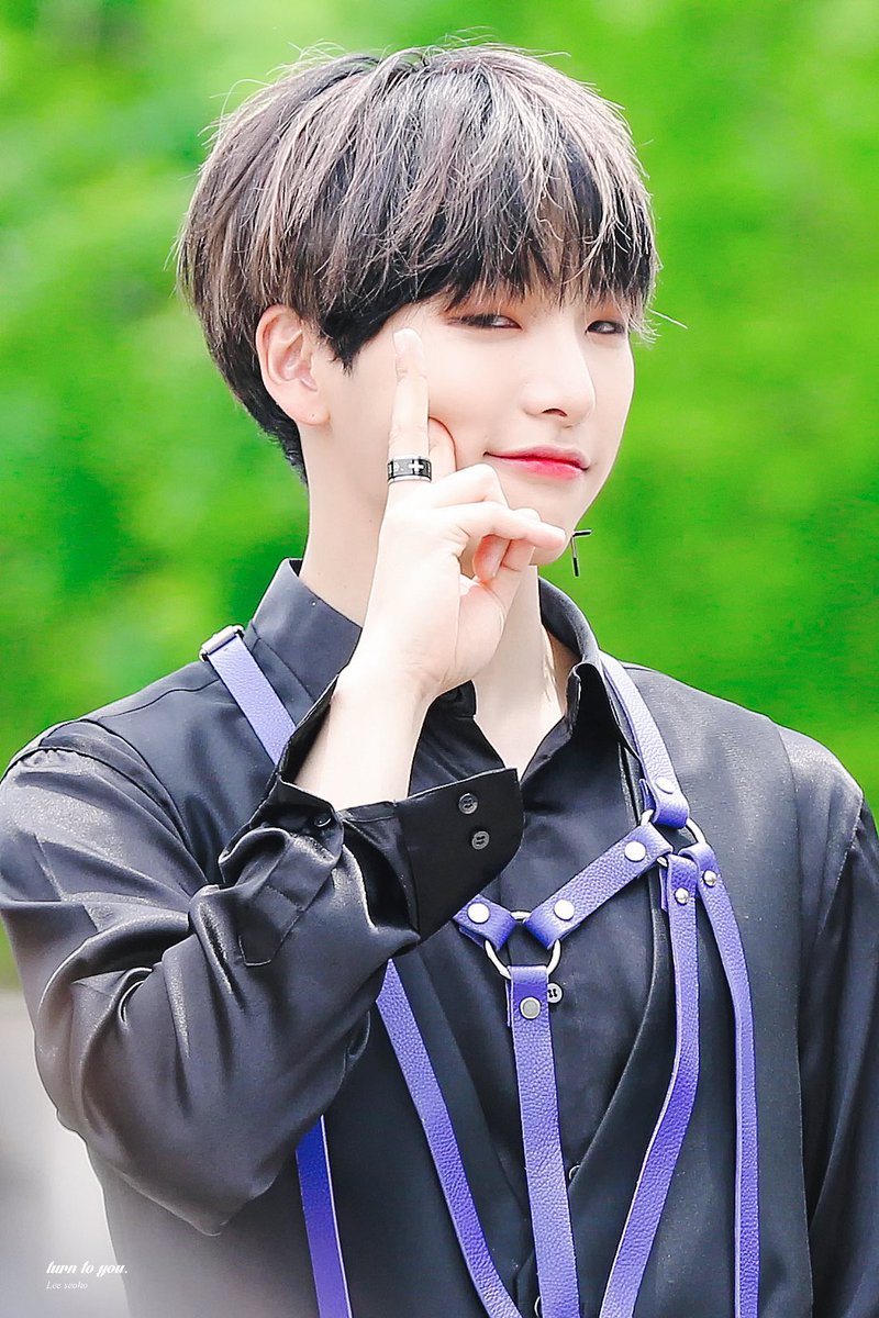 a very important thread of seoho’s squishy cheeks starting off with my favorite!!  #원어스  #ONEUS  @official_ONEUS  #BINARY_CODE  #BLACK_MIRROR  #SEOHO  #서호  #이서호