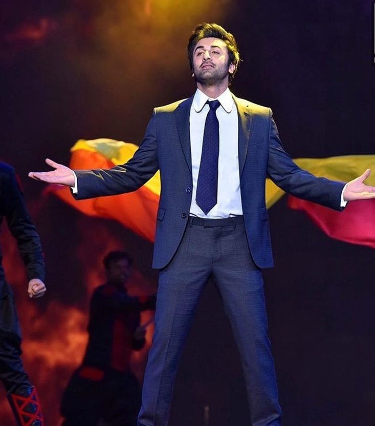 RKs_Tilllast's tweet photo. I believe that working with good people matters because then the work environment is good. If there is a sense of respect and belief among the people you work with, 
that is when good work is done. 
- Ranbir Kapoor https://t.co/NMVNBnVEyC