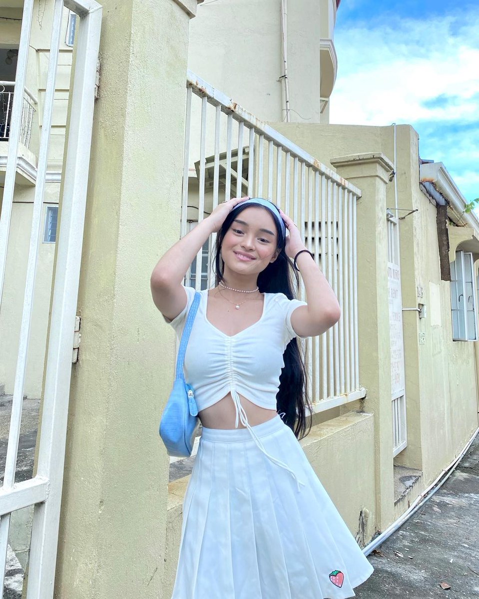 hellycrawford's tweet photo. I was about to do my hair when I thought of putting something over it to make it a bit cute...and exciting. As u can see it was windy but somehow i manage to pull up some poses 🤪
-
-
-
-
-
-
top #unfold_clo https://t.co/OGS9TFCm4Z