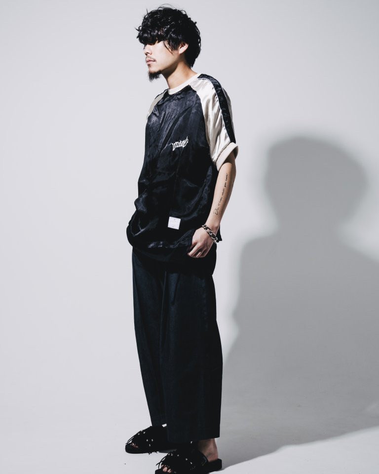 HidE_228's tweet image. 本日18時より、H.W.T WEB SHOPにてユニセックスブランド「#EFFECTEN 」販売開始🎉

H!dE自身も好きなブランドで衣装やプライベートでもよく着させてもらってますっ✨

もちろん店頭でも販売します‼️
可愛いアイテムばっかりなので是非GETしてみて💌

購入はこちら🔻
hwtokym.com