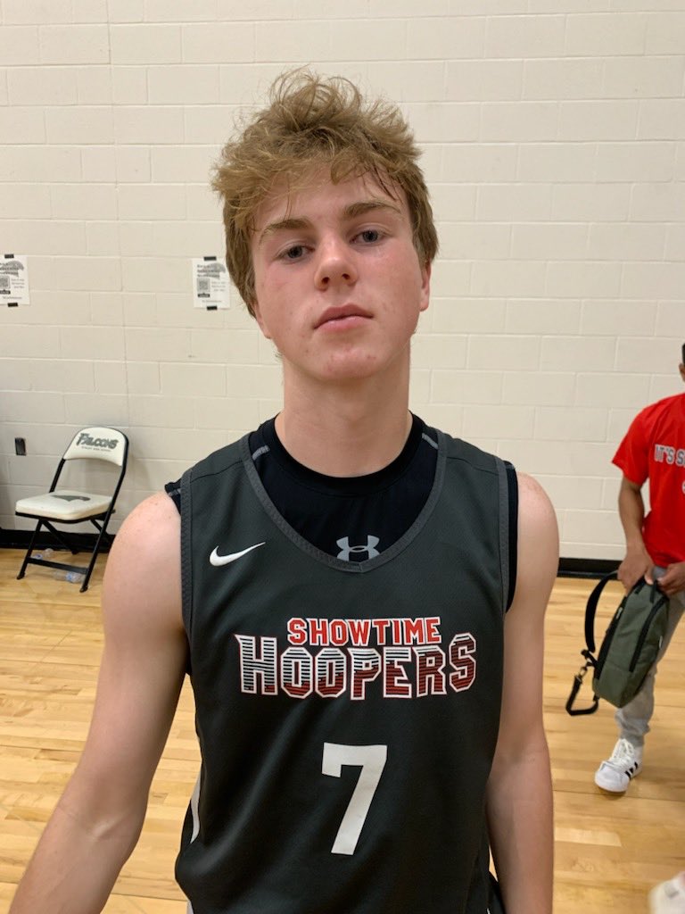 Showtime 9th Black Had To Battle This Weekend At #KCClassic. Playing Some Tough Competition. A Couple Close 3 Point Games Lost But Players Managed To Find A Way To Get A Win Over 816 Hoops To Finish Out. Anthony Newquist(MVAOCOU) 15pts and Max Jensen(DV) 14pts