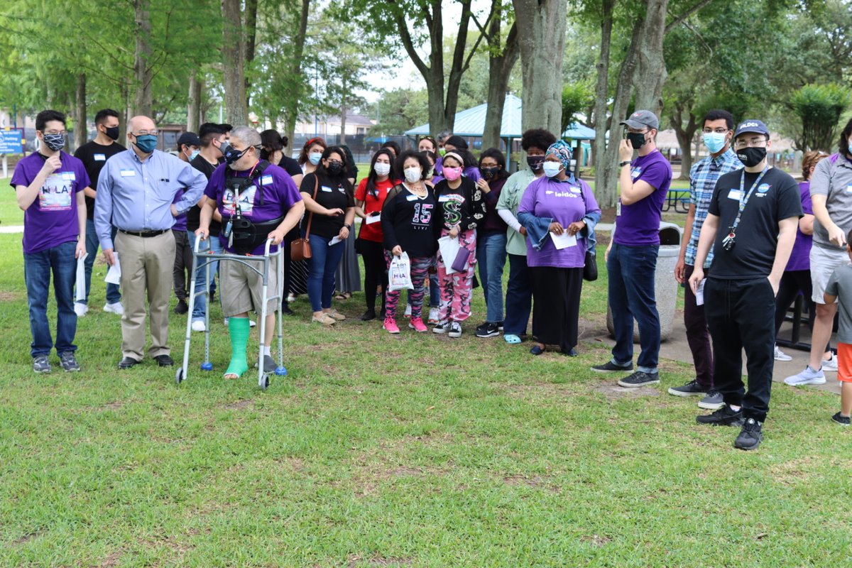 SHPETBAC's tweet photo. Thanks! #TeamLeidos HoLA ERG, @SHPE_UH, and @SHPE_HCC at our Dia de Ciencias en el Espacio.  
HS Students learned about @LeidosInc, space industry and STEM careers. UH members and our volunteers answered many questions while HCC provided info about STEM careers.  

@shpe_region5 https://t.co/Jl1TfyXaRA