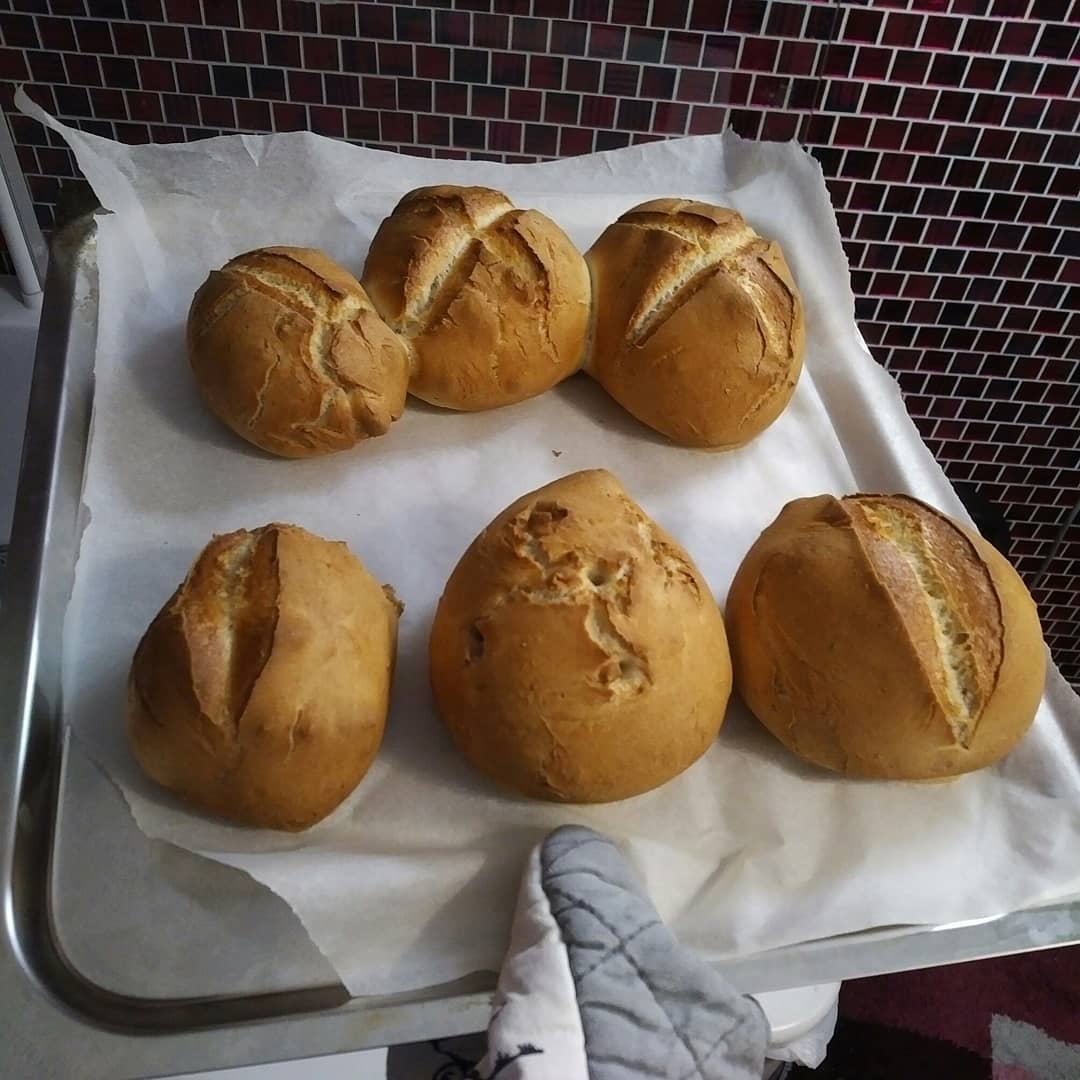 tamhanna's tweet image. #whitebread #experiment. Decided to play around with the #cuttingpattern on top of the #doughballs - swipe along for a #beforebaking and an #afterbaking comparison picture. Actual baking process was done with the #retigobluevision as always, the…

📸 instagram.com/p/COrnAZmjkCb/