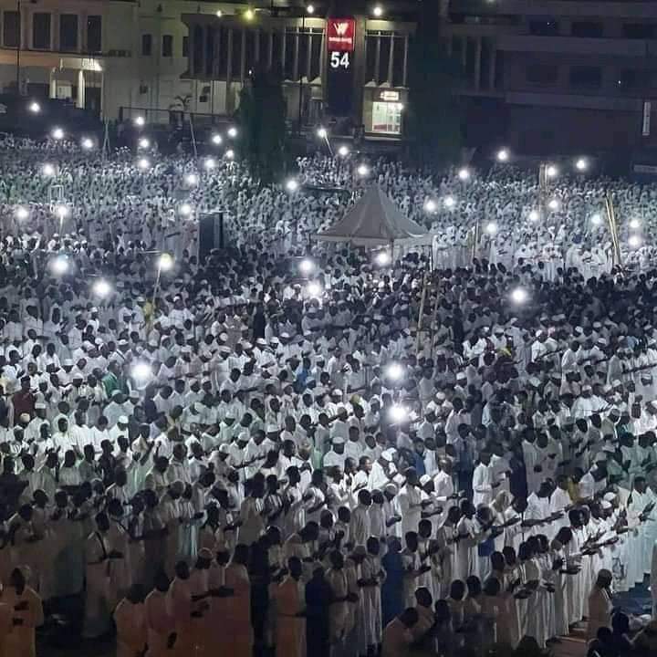 DeeOneAyekooto's tweet photo. Tahajjud Prayer in Lagos Nigeria 🇳🇬...... https://t.co/1FUzqvlBFD