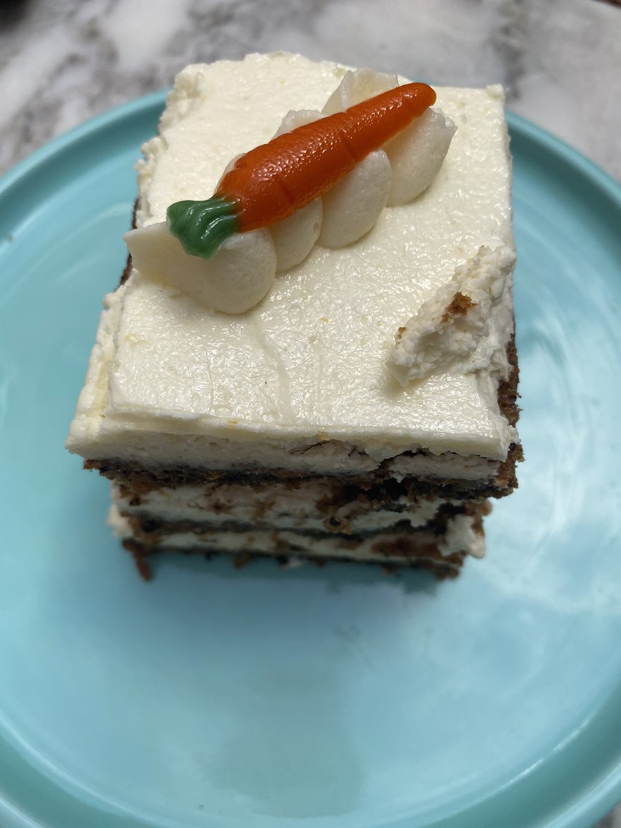 ess08527138's tweet photo. Carrot cake #MadeForSharing #TwoForks #delicious #Moist https://t.co/V1yBhRGXvj