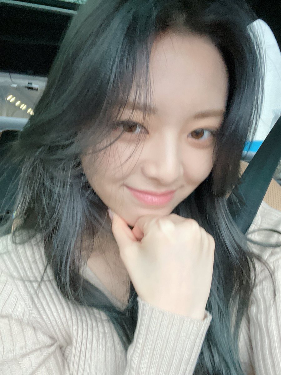 yunabbl's tweet photo. [210510] 🐰💬
6:10 PM KST https://t.co/A9uye9wPej